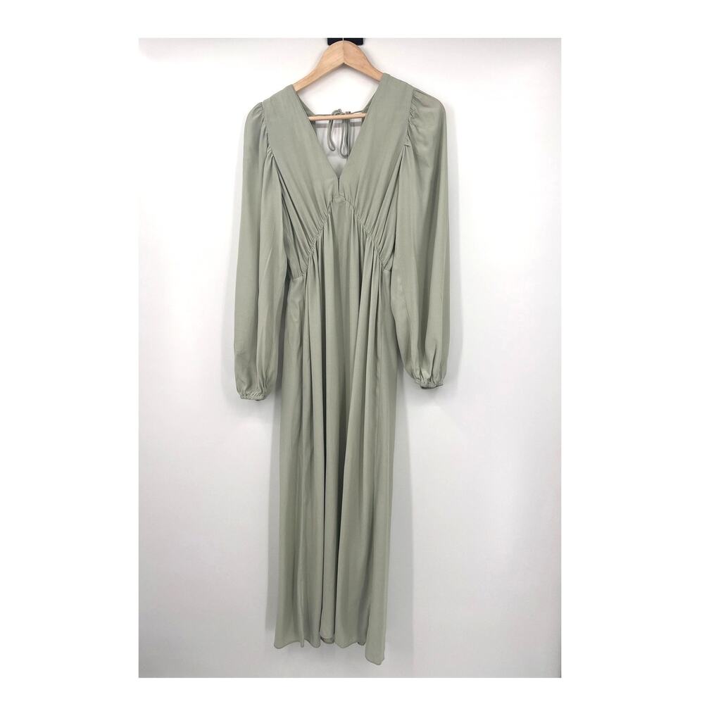 H&M XS Maxi Dress Sage Green Elegant Sexy Classic Flowy V neck V back Retro